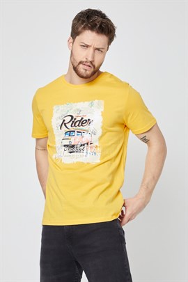 COMEOR Erkek Sarı Önü Baskılı Kısa Kollu Bisiklet Yaka Basic Slim Fit T-shirt